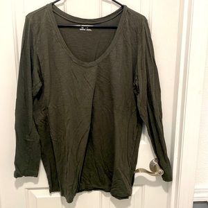 Long sleeve army green Susina tee from Nordstrom size 1X